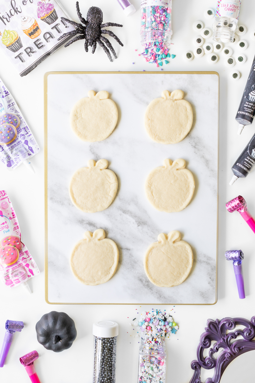 Pretty Poison apple cookies for Halloween Parties.