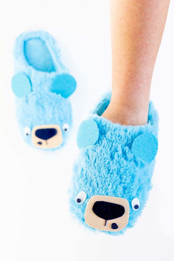 Adorable Blue Bear Slippers You Can Make.