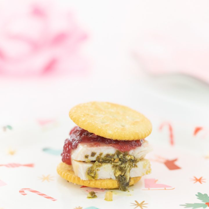 Pesto Turkey & Cranberry Cracker Sandwich