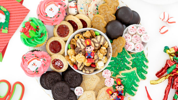 DIY Easy Christmas Cookie Tray