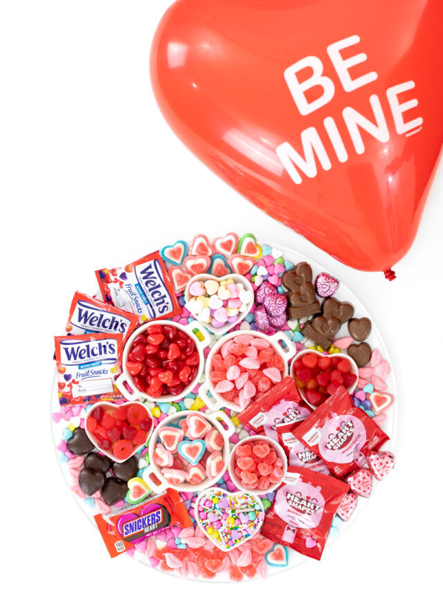 Creative Valentine's Heart Shaped Candy Board Story Cutefetti