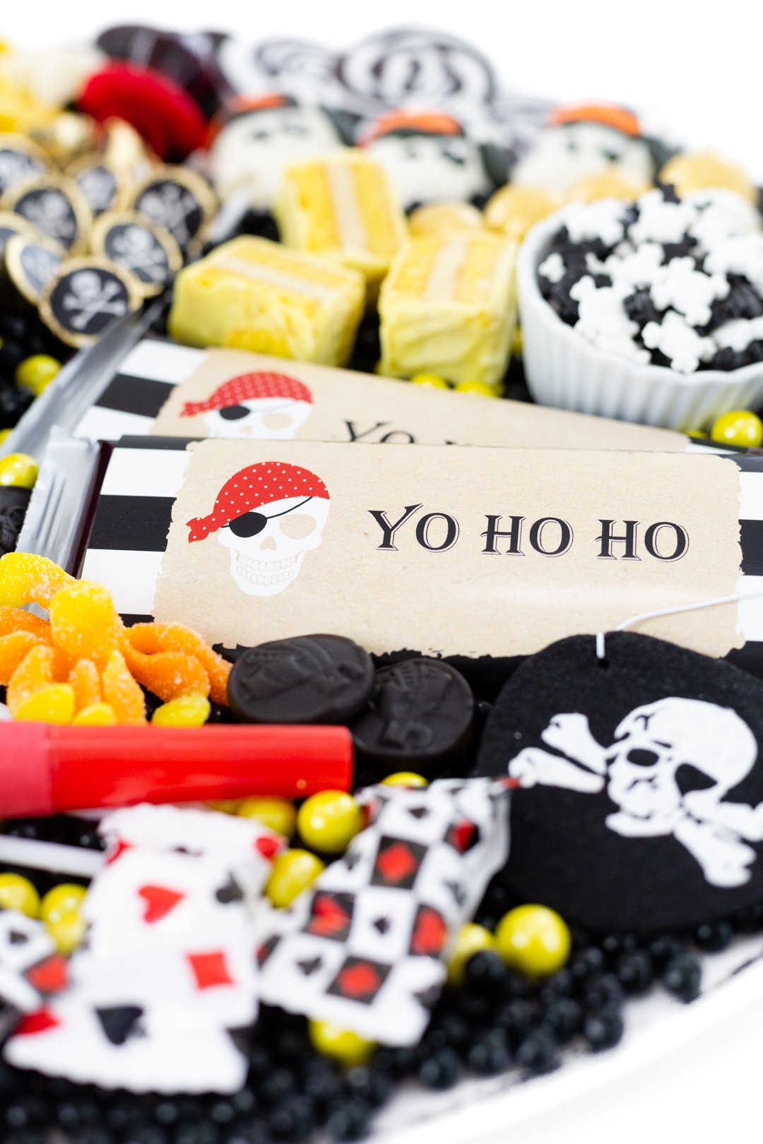 best pirate party candies that are gold black and white