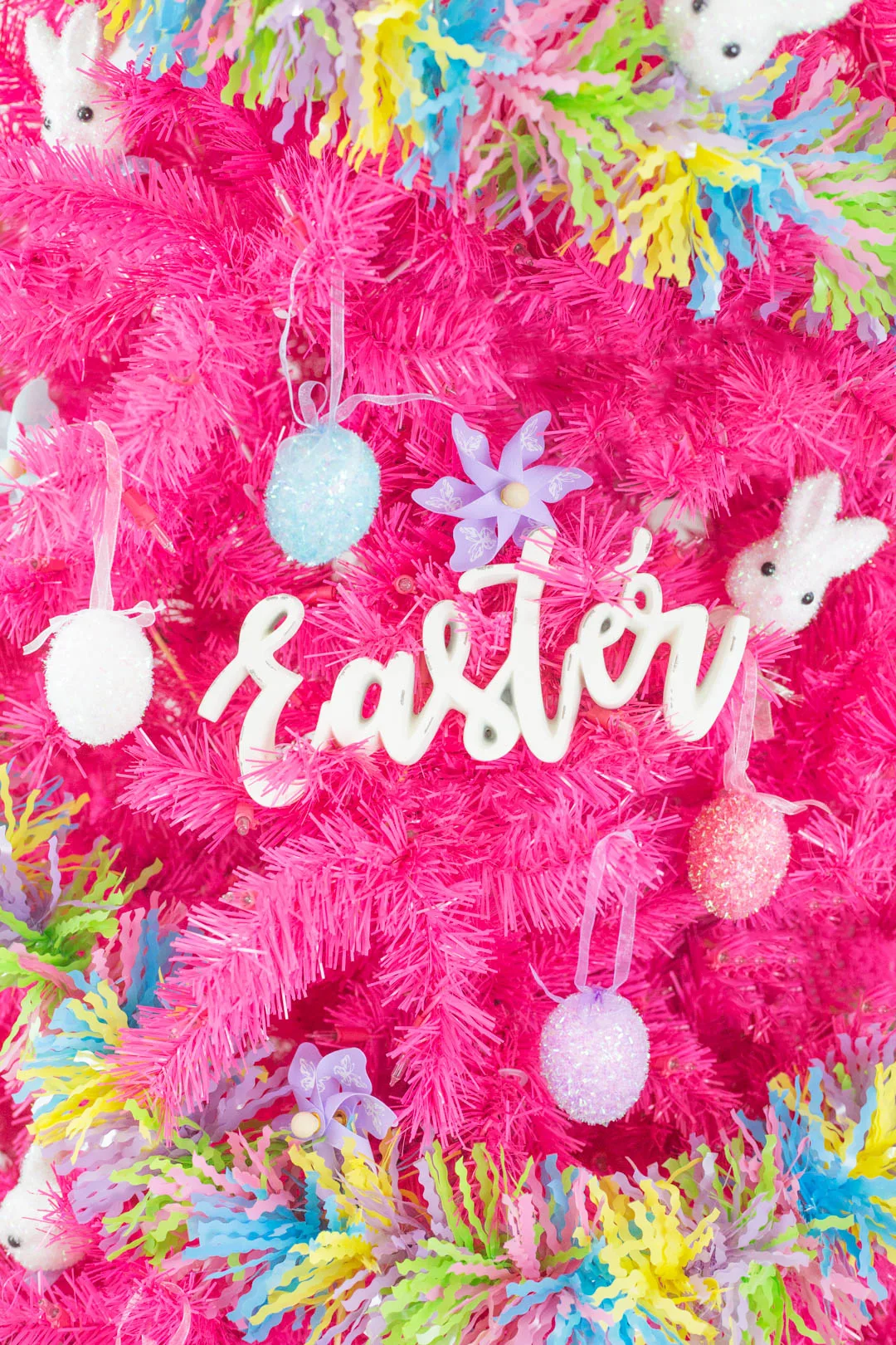 Easter sign used as a decoration in an easter tree