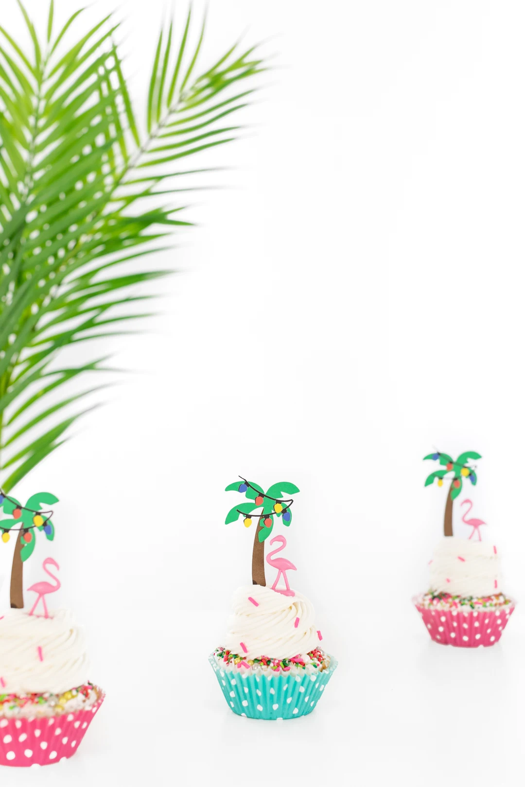 tropical christmas dessert idea with palm trees and flamingos
