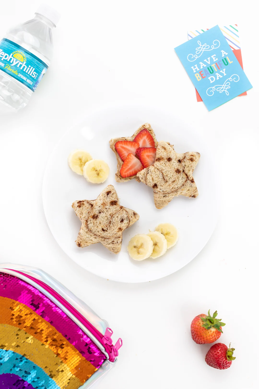 star shaped fruit sandwiches for kid's lunch using cookie cutters
