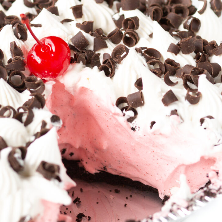 No Bake Chocolate Cherry Pie | Cutefetti
