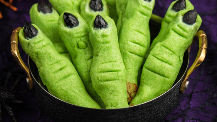 Sugar Cookie Witch Fingers for Halloween