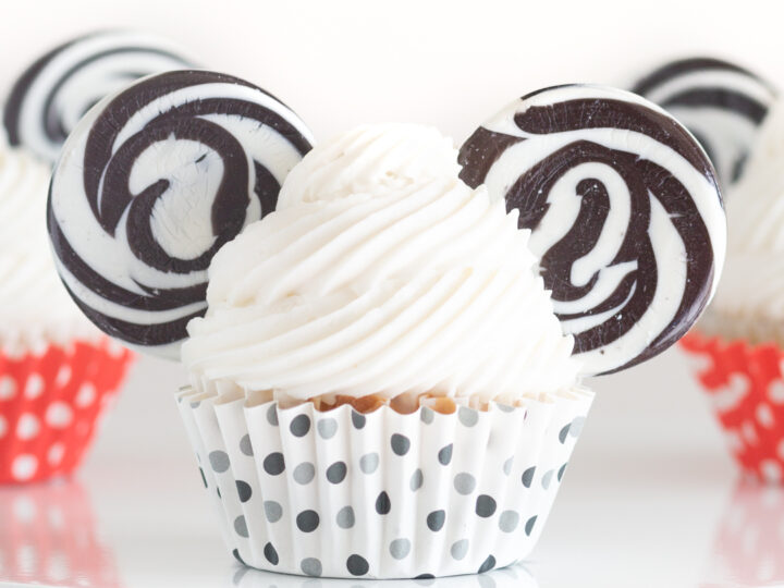 Easy Mickey Mouse Cupcakes • MidgetMomma