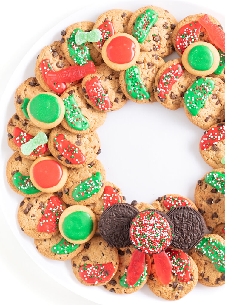 cookie wreath up close, made with store-bought cookies, chips ahoy!, oreo cookies.