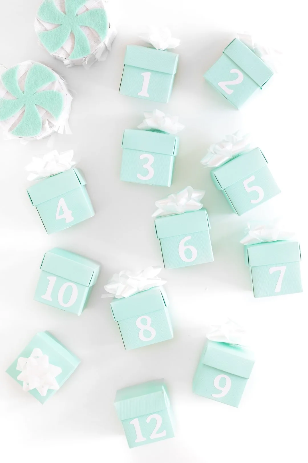 12 mini gift boxes to countdown to christmas with