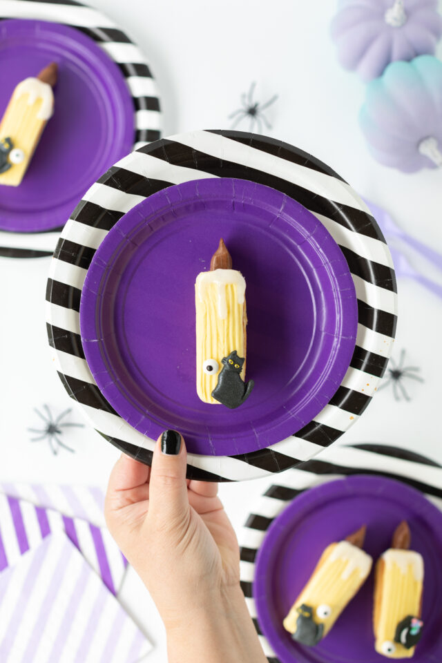 Hocus Pocus Black Flame Candle Cakes | Cutefetti