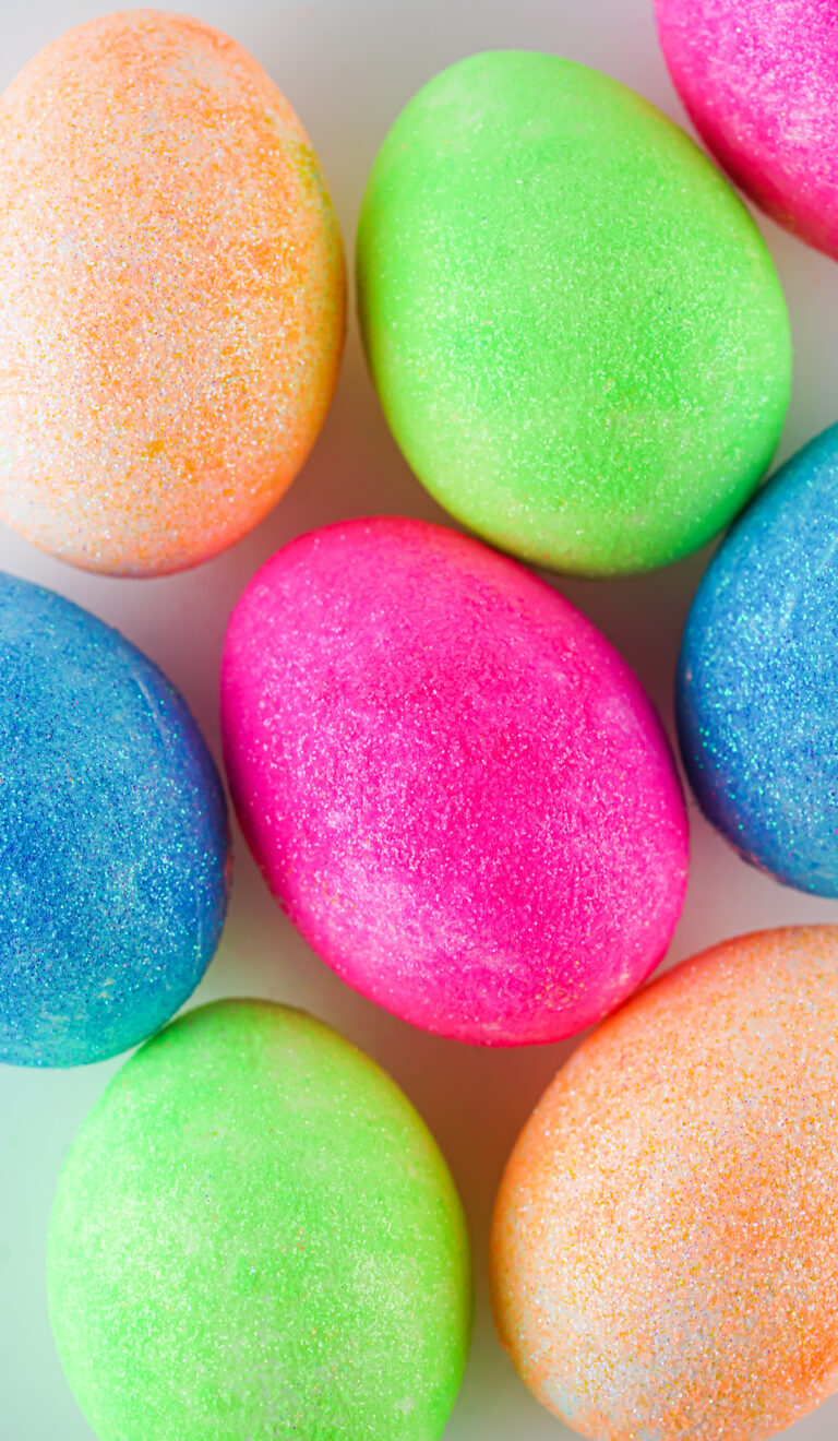 A Unique Way to Celebrate Easter: DIY Glitter Easter Eggs! 