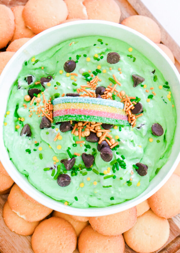 green booty dip for st. patrick's day. Paired with vanilla wafers set nearby. Leprechaun Booty Dip.