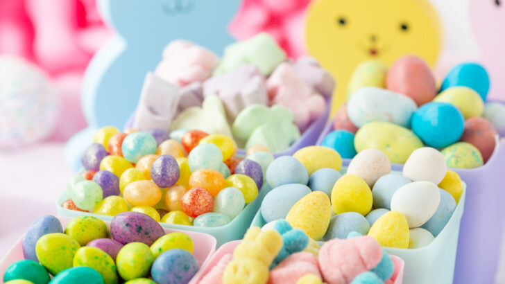 How To Make a Easter Bunny Candy Garden