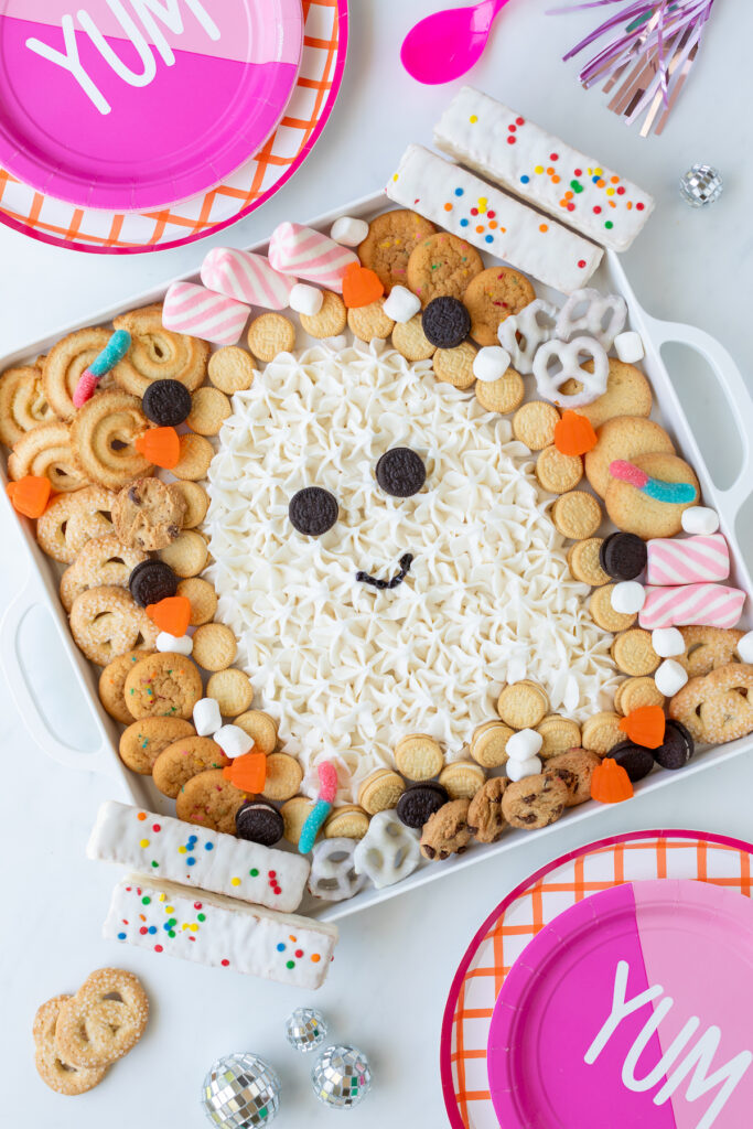 ghost buttercream board, perfect halloween dessert.