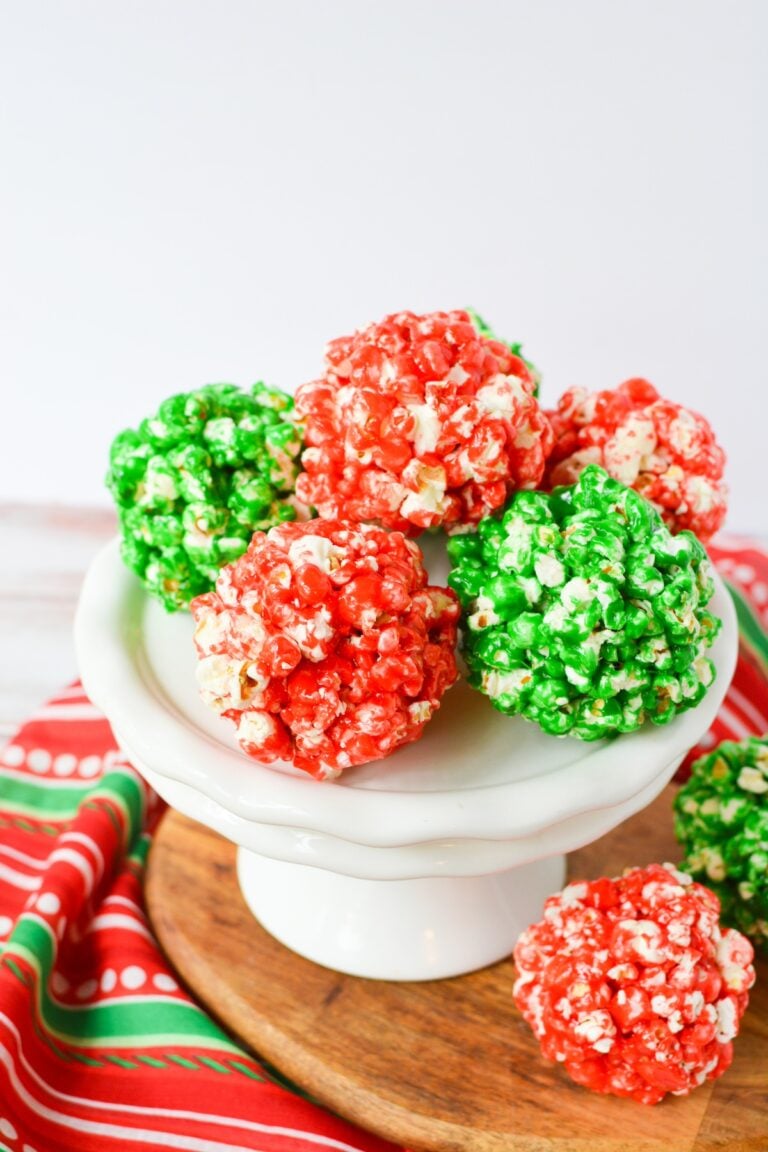 Simple Christmas Popcorn Balls Give All the Old School Feels