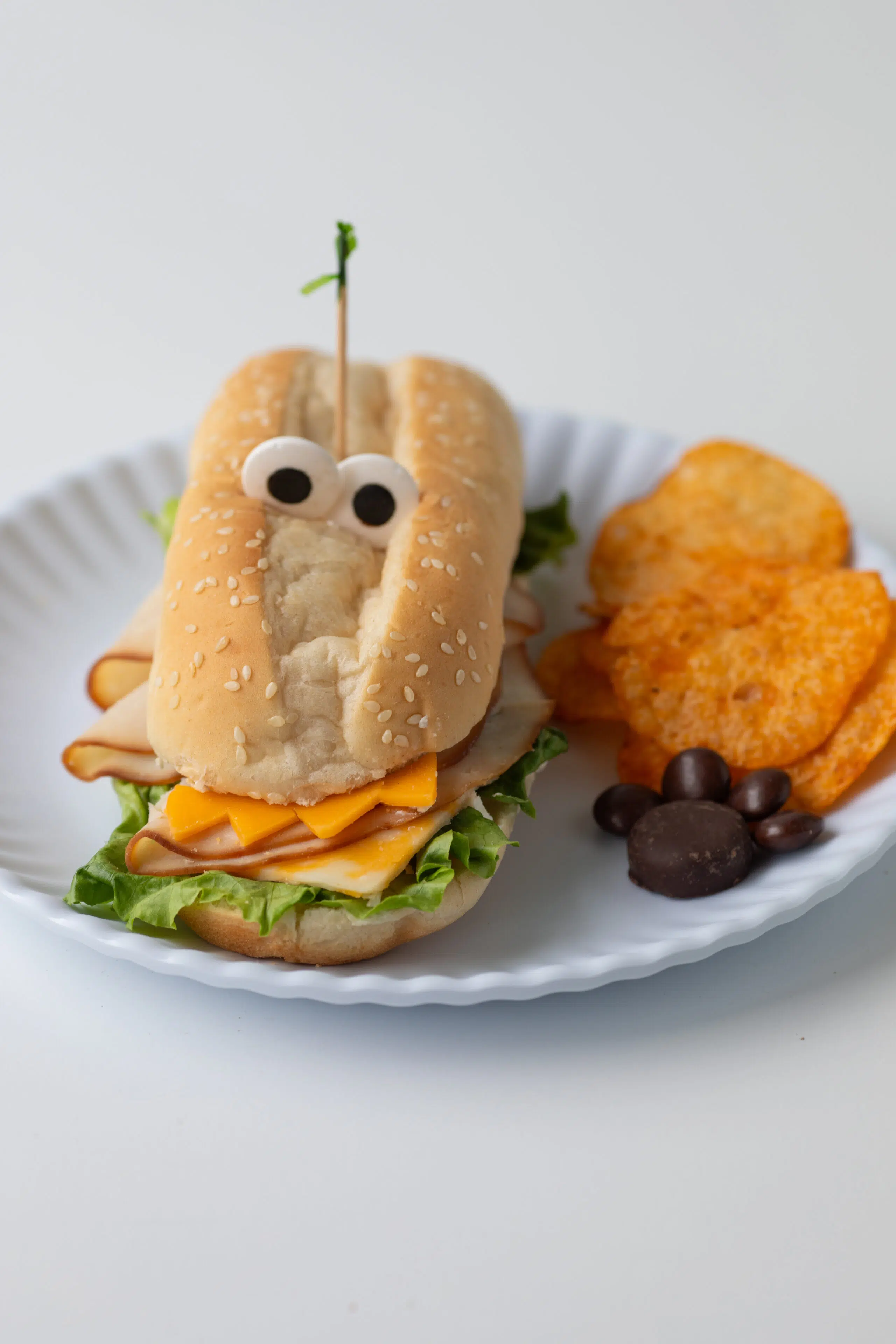 easy crocodile sandwich for kid's lunch idea