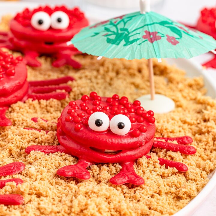 crab Oreo cookies in sand made by crumbs