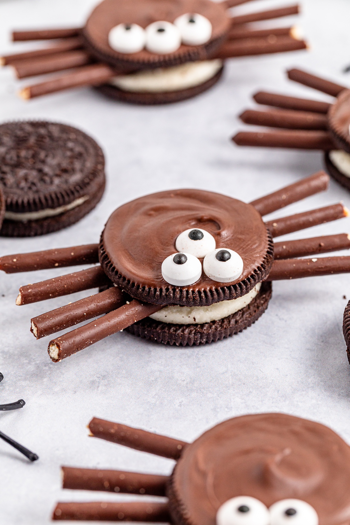 close up or Oreo spider cookie