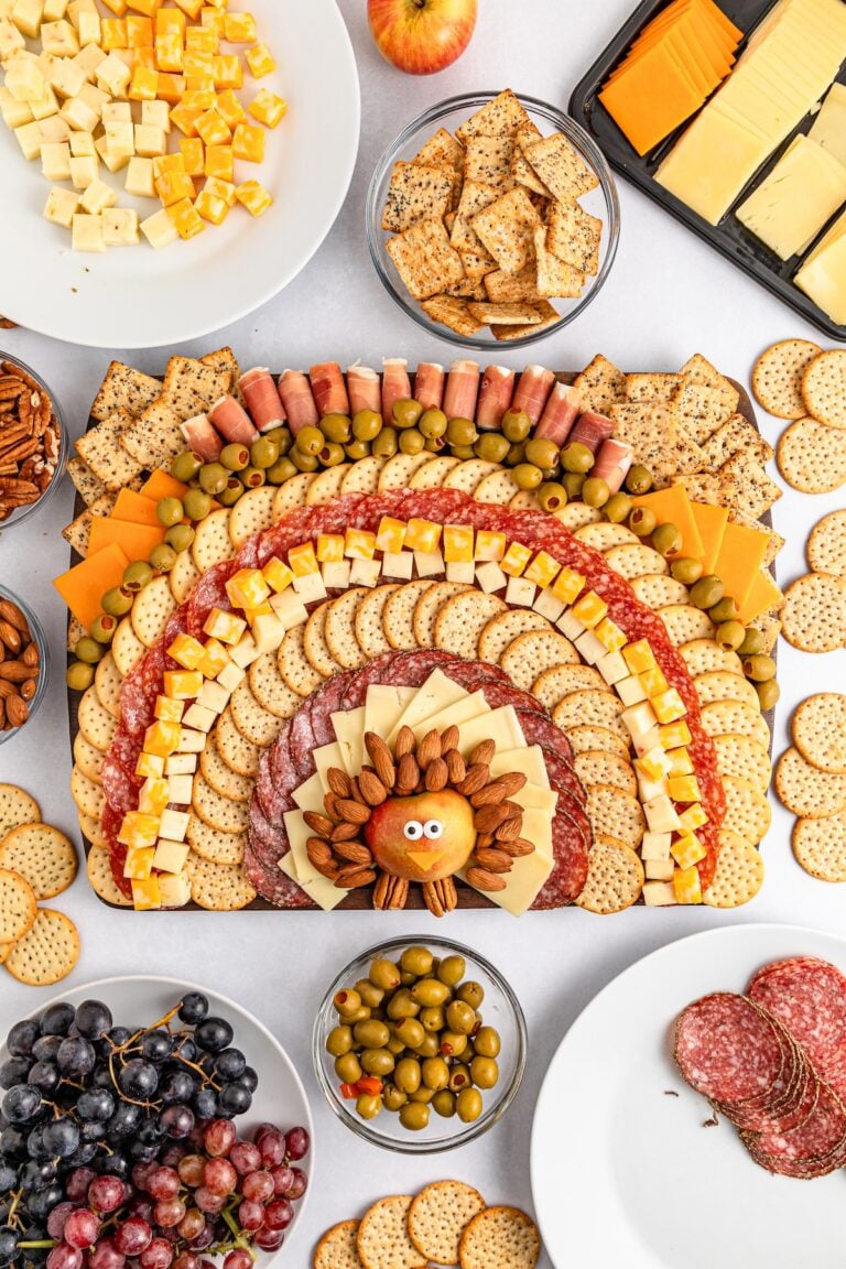 The Best Turkey Charcuterie Board to Make For Thanksgiving