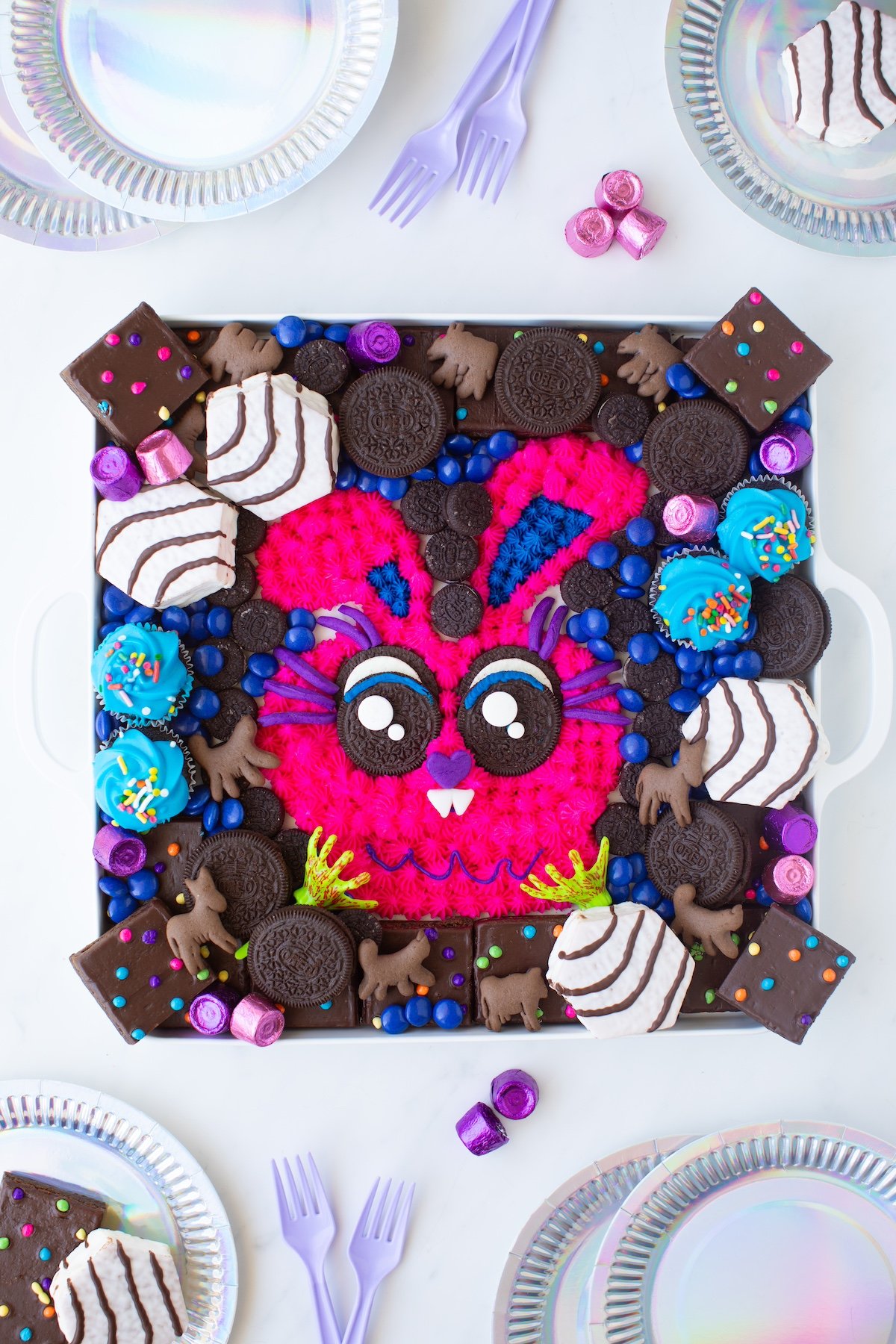 bunny zero dessert board using frosting