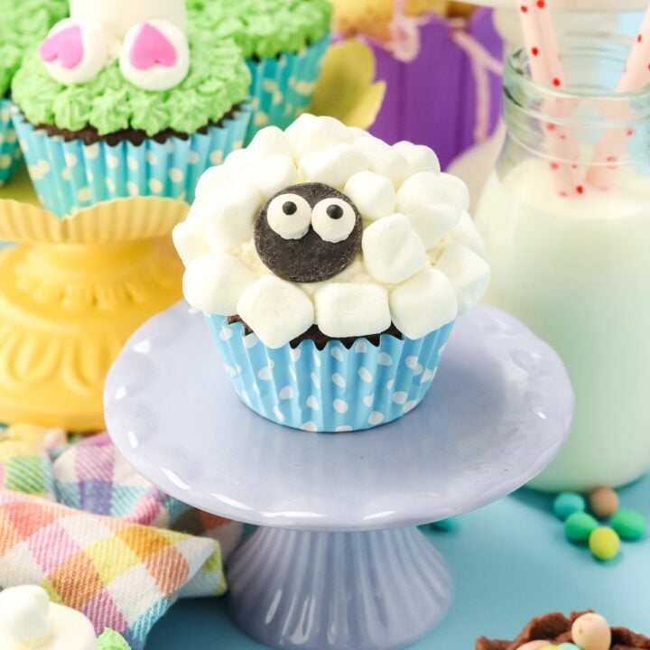 sheep cupcake