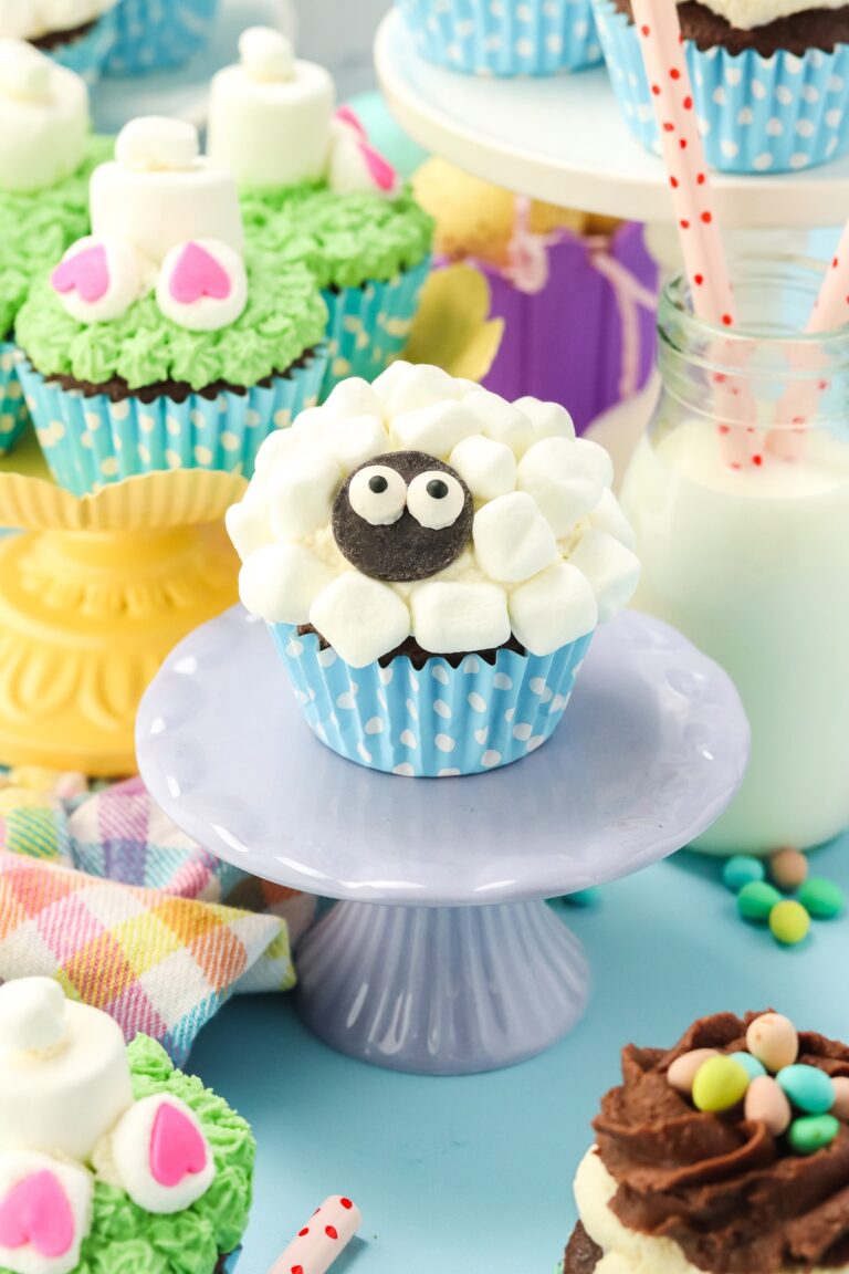 sheep cupcake