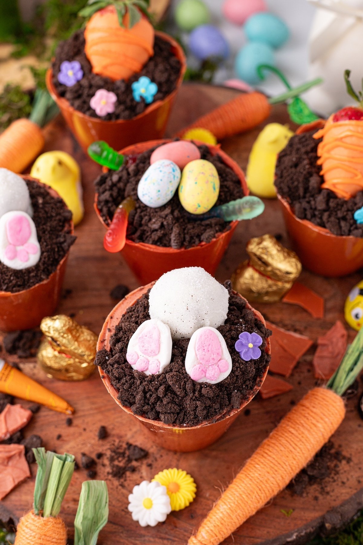 flower pot cupcakes together