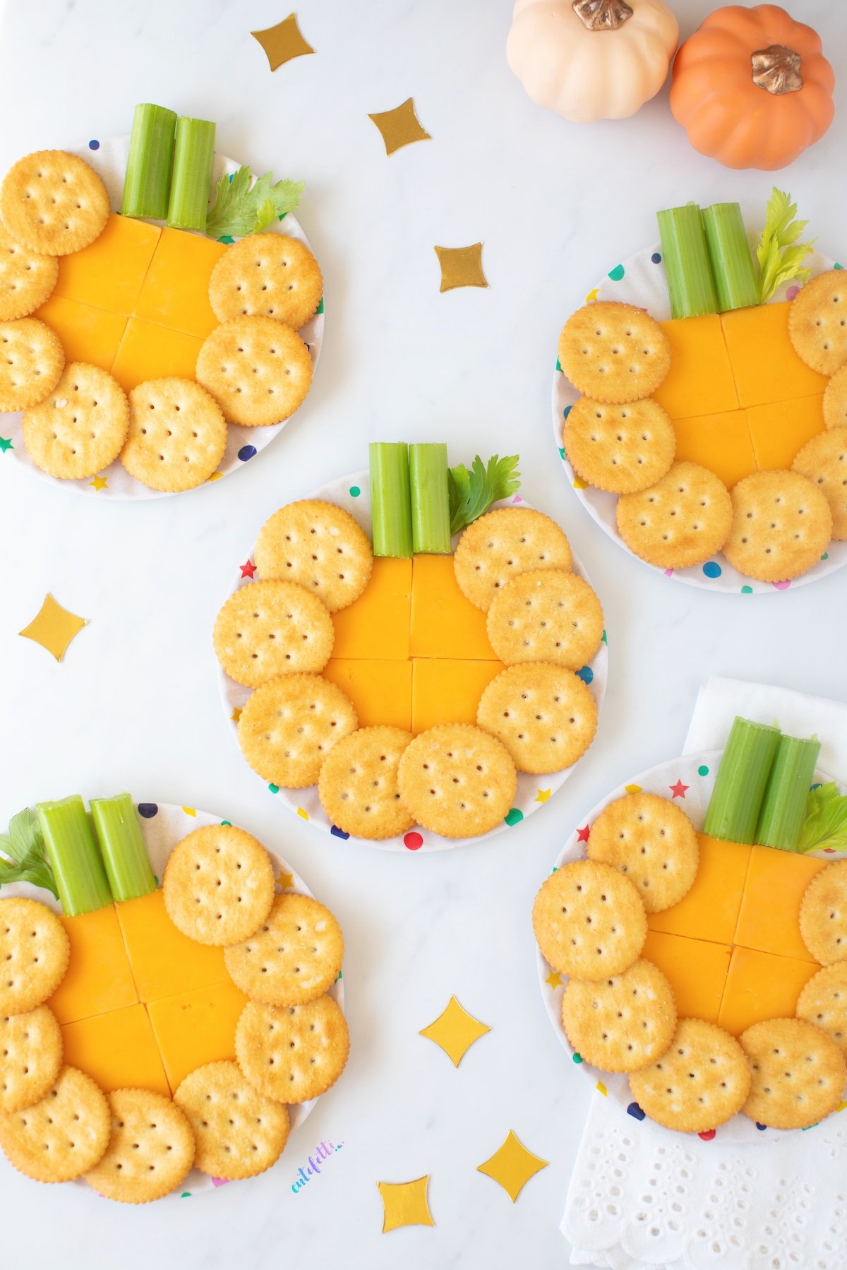 Mini Pumpkin Cheese Plates You Must Copy Instantly |