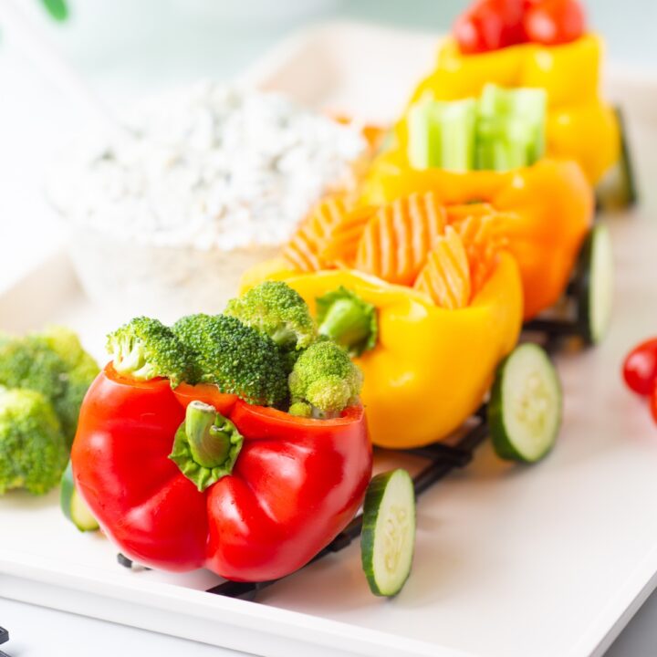 vegetable tray using various colored peppers.