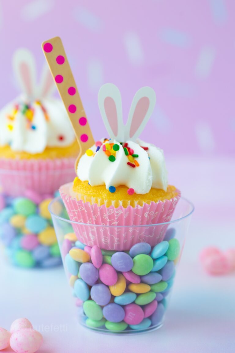 Bunny Cupcake Candy Cups for polka dot fork. Perfect Easter favors.